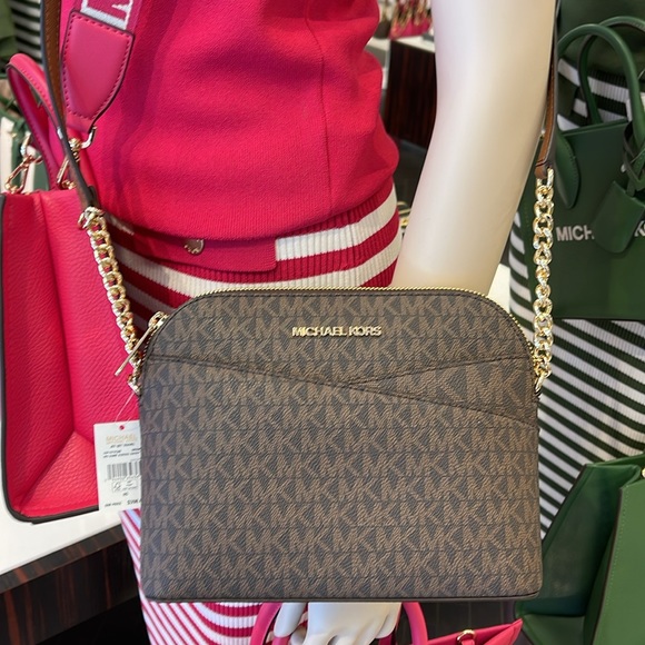 MICHAEL KORS
Jet Set Travel Medium Logo Dome Crossbody Bag
NWT - Picture 16 of 16